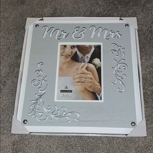 Gray 5 X 7 Mrs & Mrs Picture Frame